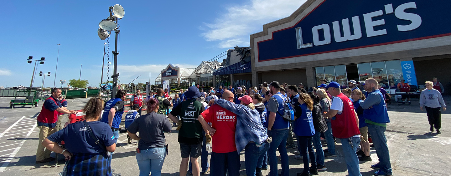 Lowe’s associates in Shawnee