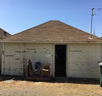 South Sacramento Clothes Closet