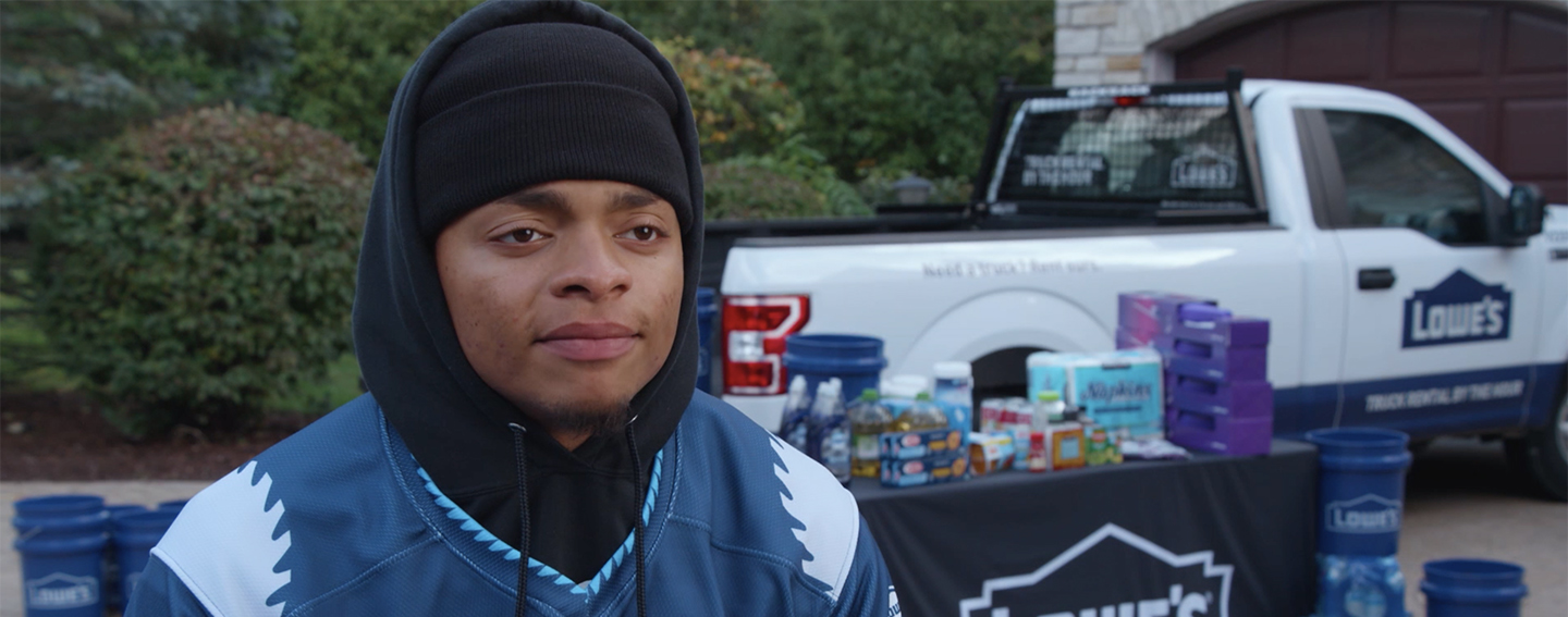 Justin Fields Lowe's 100 Hometowns