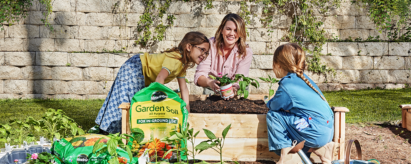 Family gardening 