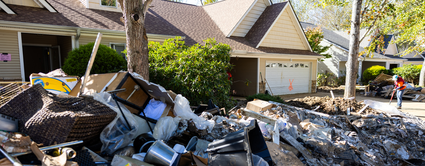 Lowe’s Associates Join Forces with Samaritan’s Purse to Aid Hurricane Helene Victims 