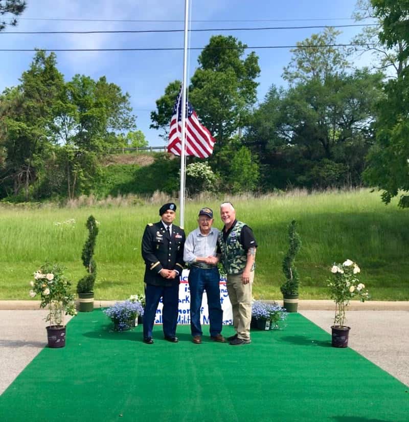 Bennett 1 lee bennett trumbull county handshakes
