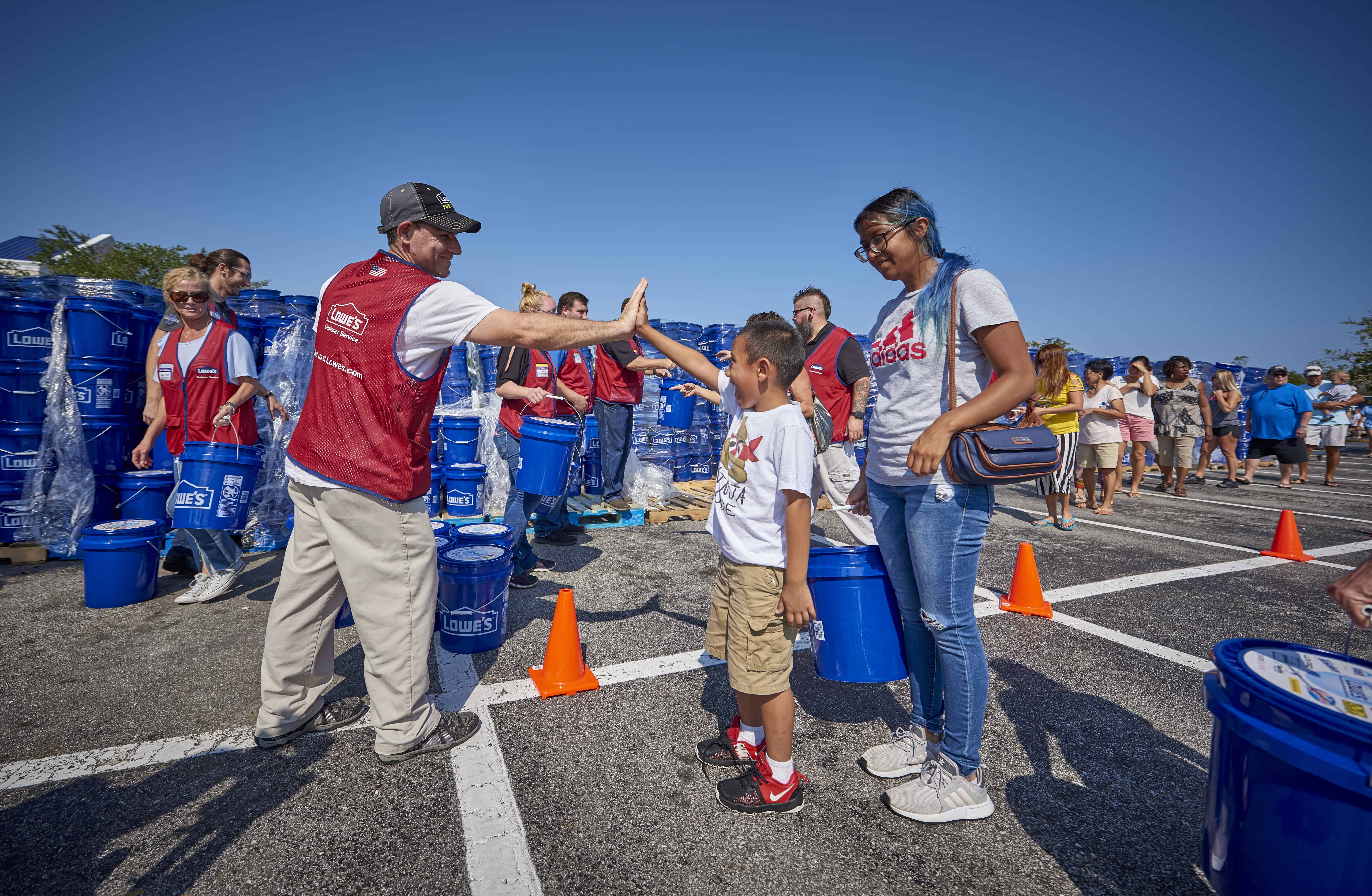 Lowes-Wilmington_Buckets