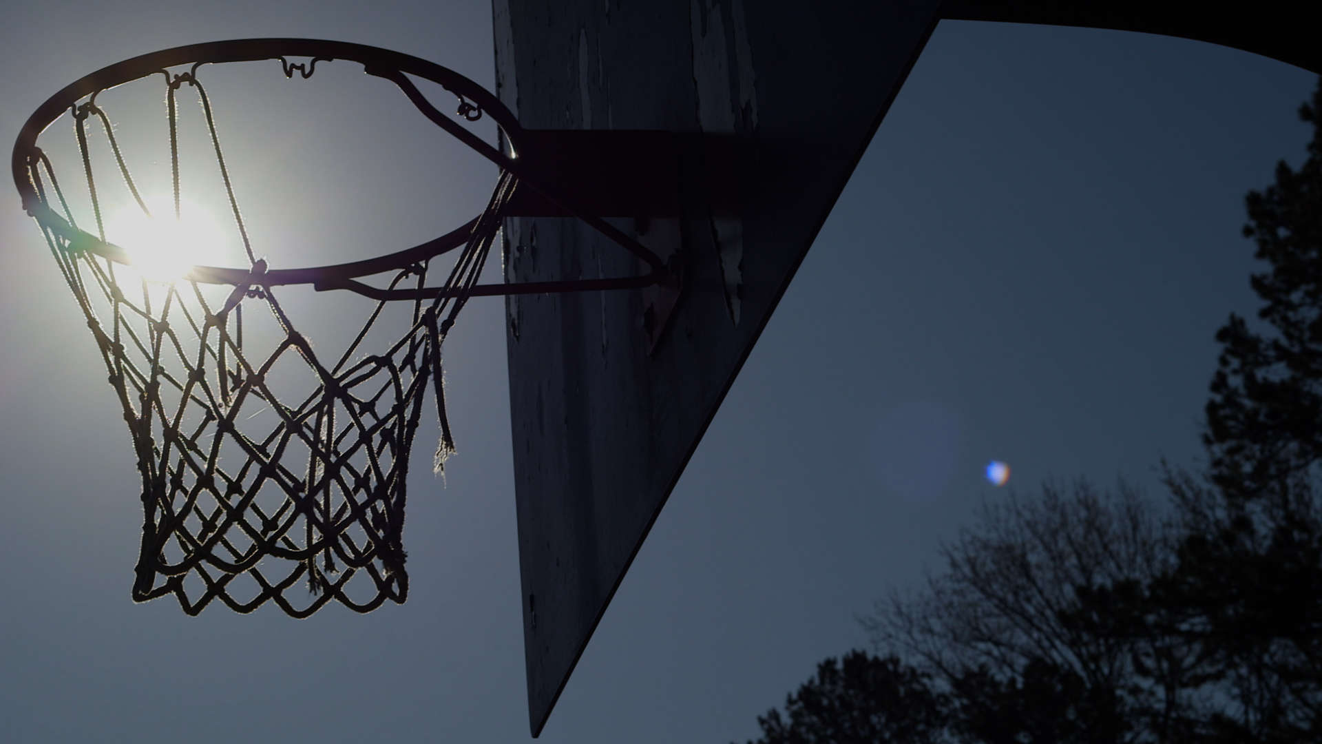 Lowe’s, Hornets stars surprise elementary school with special announcement