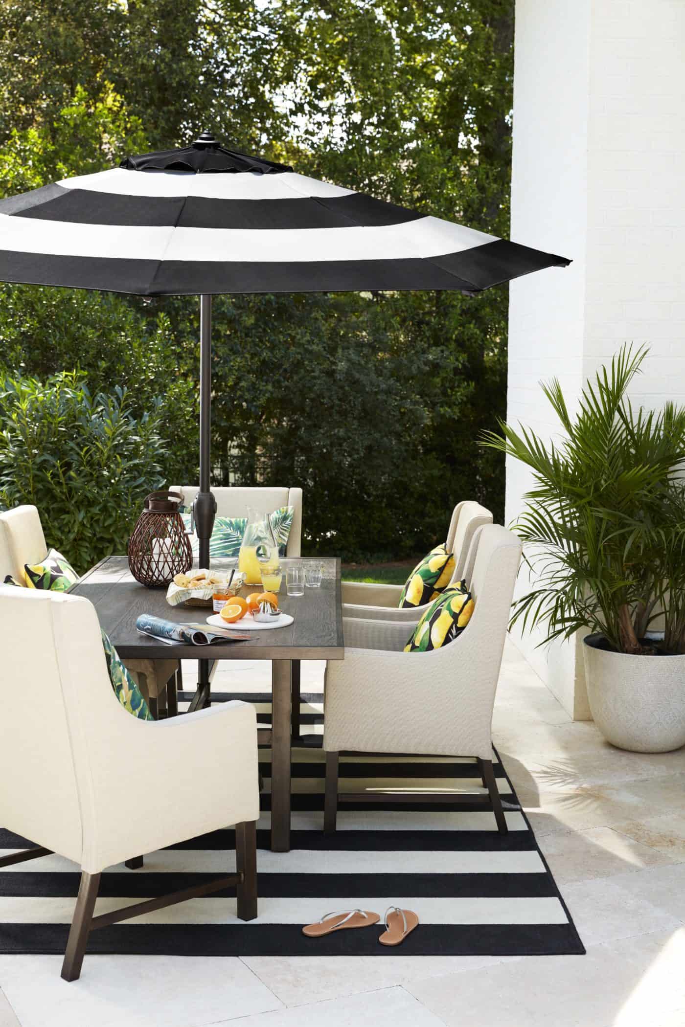 Decorating with rugs